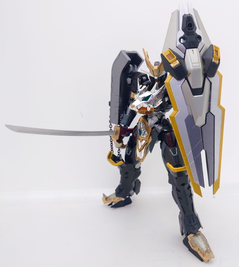 ビットシールドを装備した姿。