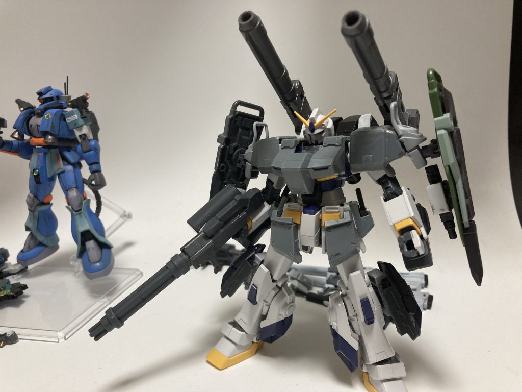 塗装前の外装装備状態。基本はアレックスのチョバムを加工して着せています。各種装備は1年戦争あたりのMS色々から装備させておかしく無さそうな物をピックアップして搭載。