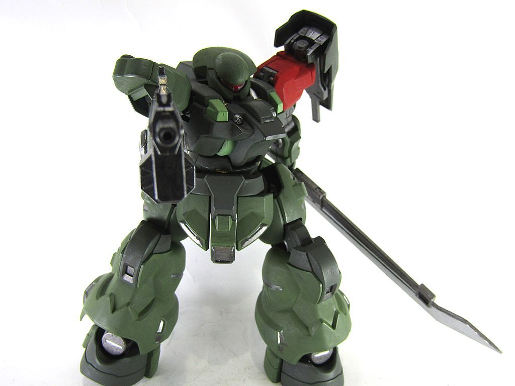 アーシアン側なので、ライフルも実弾です。