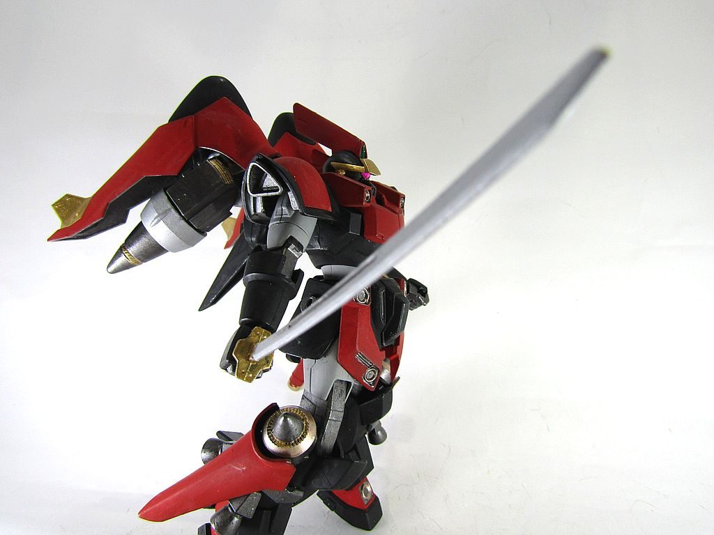 いかがでしたでしょうか。SEEDの画面の隅っこに映っているかもぐらいな気持ちで作成しました。旧型ですが、DESTINYにも出てくるジンなので、きっとDESTINYの時もこの機体でエターナルの護衛をしていたのでは?という妄想です。カラーリングは武将系な雰囲気で。新撰組カラーもしてみたかったのですが、色々とハードルが高く断念しました。