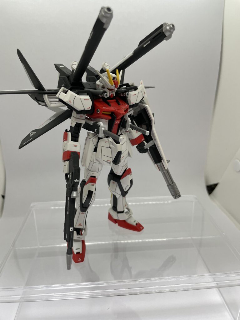 一応カガリ機として作りました。本来のストライクルージュのカラーリングはあまり好みではないのでオラ設定にさせてもらいました。