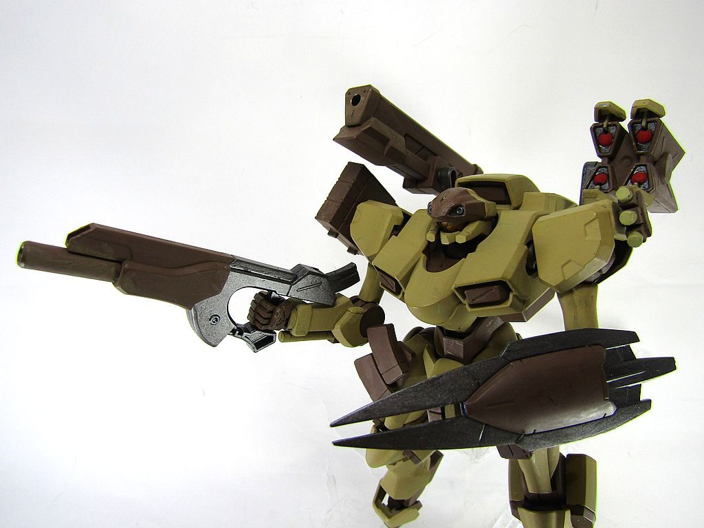 ミサイルの弾頭は何となく赤という認識です。