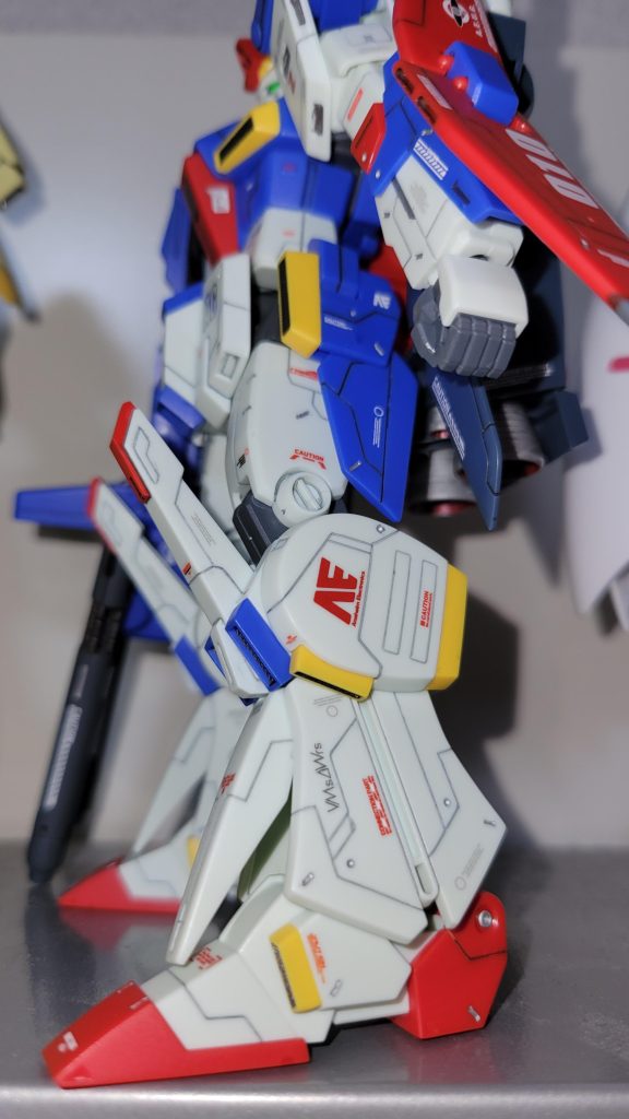 ZZは全体的にモールドが少ない印象があったので、スジボリの練習もかねてやり過ぎなくらいを目指してスジボリをしました。