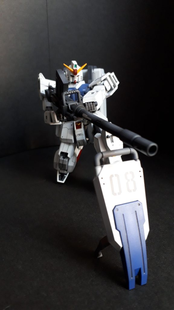 180mmを構える陸戦型ガンダム！輝き撃ちです٩(ˊᗜˋ*)و良い子も悪い子も普通の子も大好きな大口径キャノン！