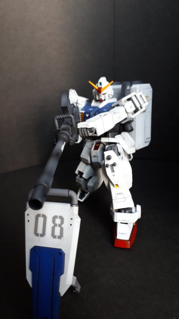 陸戦型ガンダム–2枚目/制作者：こむぷら