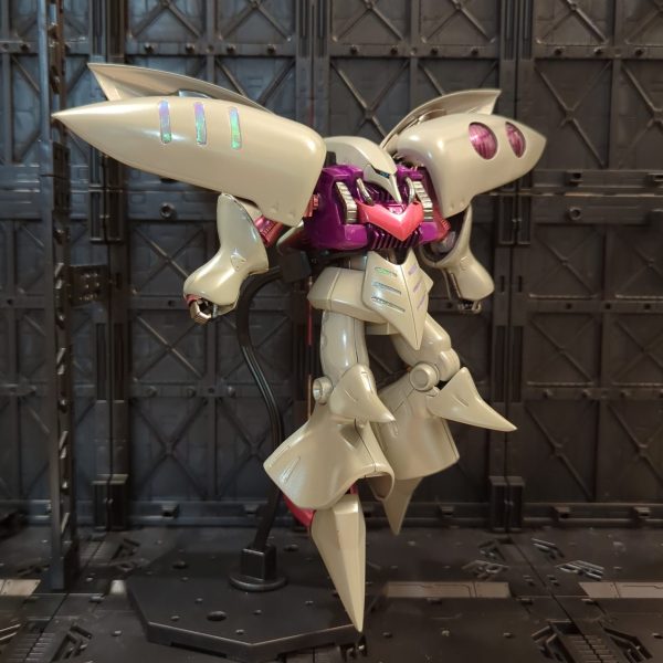 HGキュベレイ マークトゥ エルピープル専用機 チタニウムフィニッシュ（風）