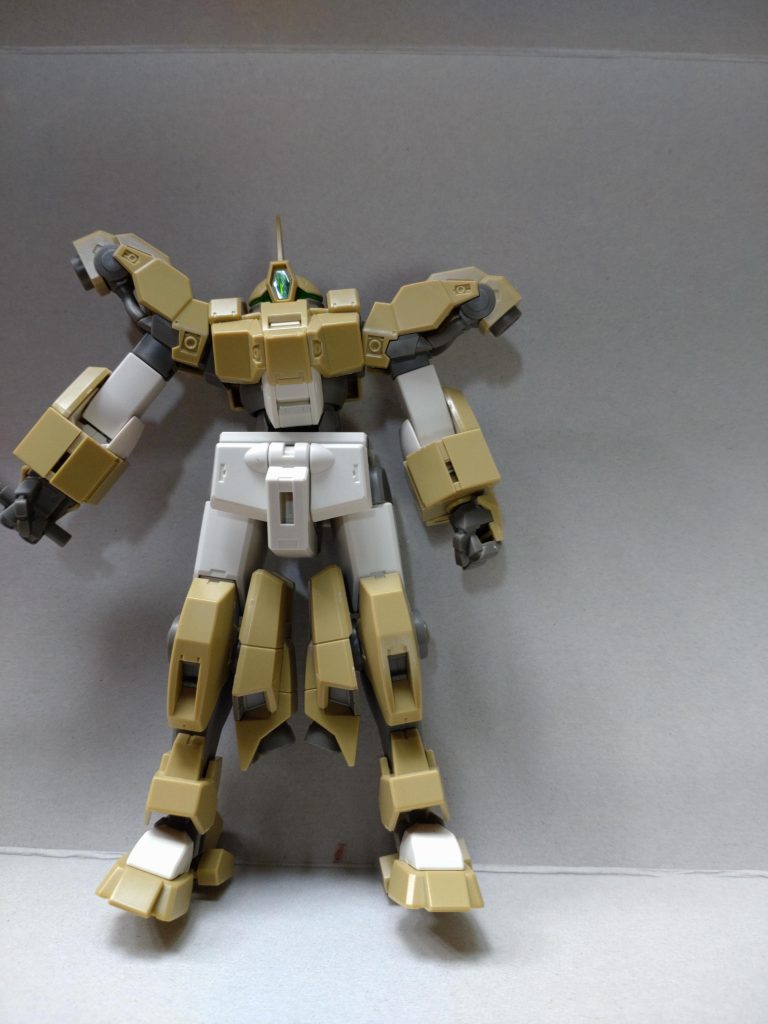 着けると少しガニ股になります