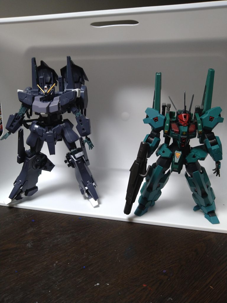 兄弟と大きさ段違いです。