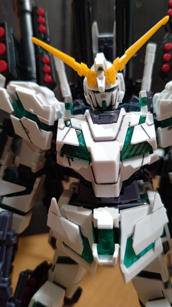 ユニコーンの顔、カッコいい❗️😆実は、1ヵ所パーツが折れたので、組み立てて以来、動かしていません😅