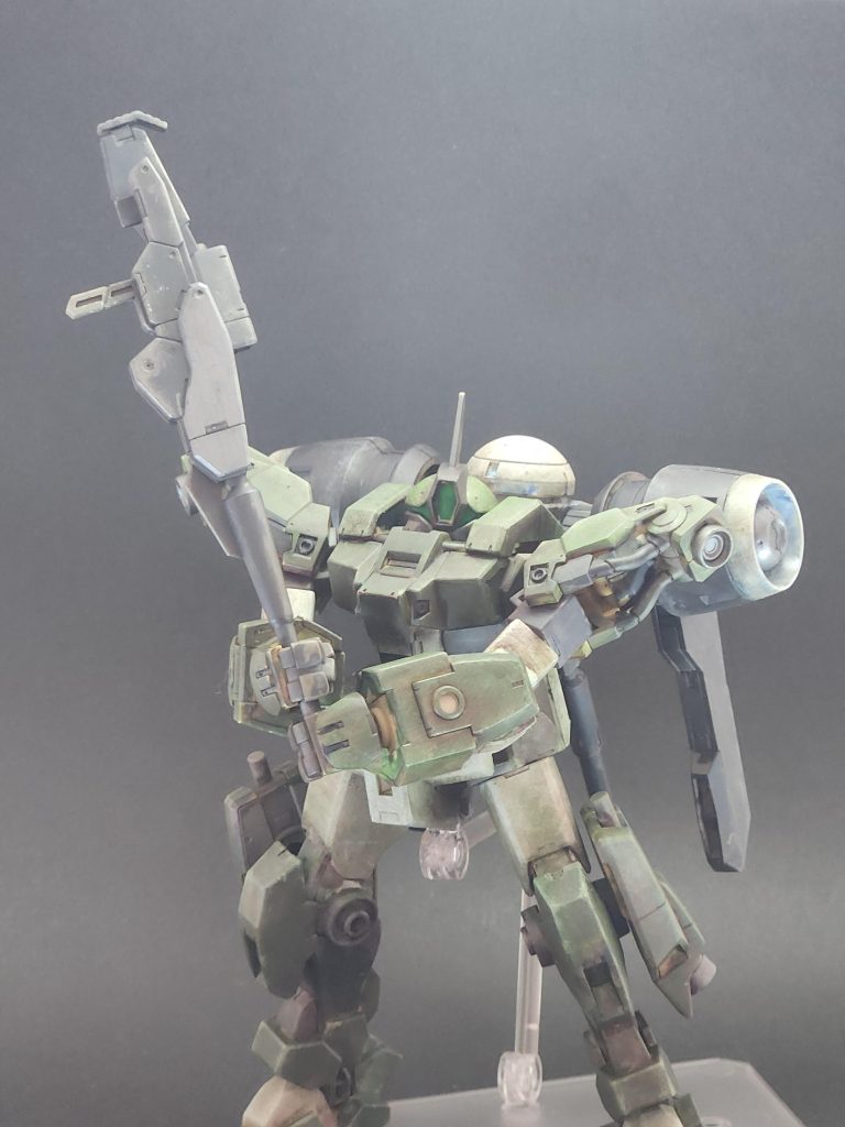 銃はこう持つもの。古事記にもそう書いてある