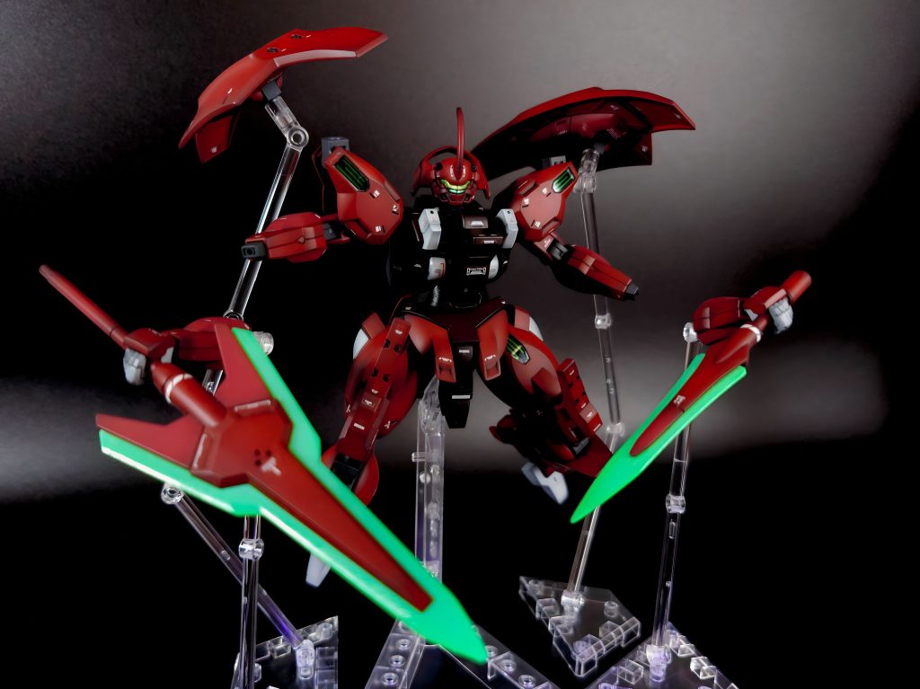 箱絵風にやっぱり赤い機体はただそれだけで格好良い🤤ファースト世代の私なんかは『シャア専用◯◯』に完全に刷り込まれてると思う。