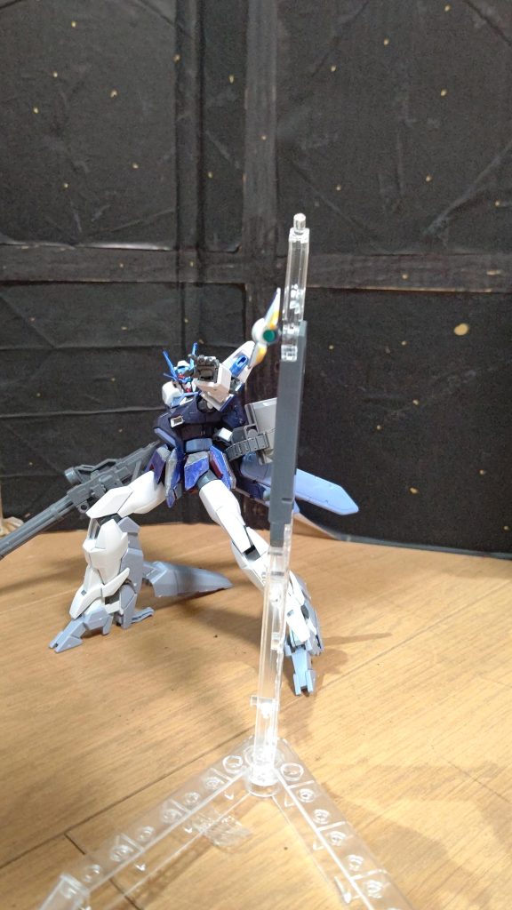 ファンネルで射撃かつセンサーで吹雪の中の敵を感知!!ではまた👋😉