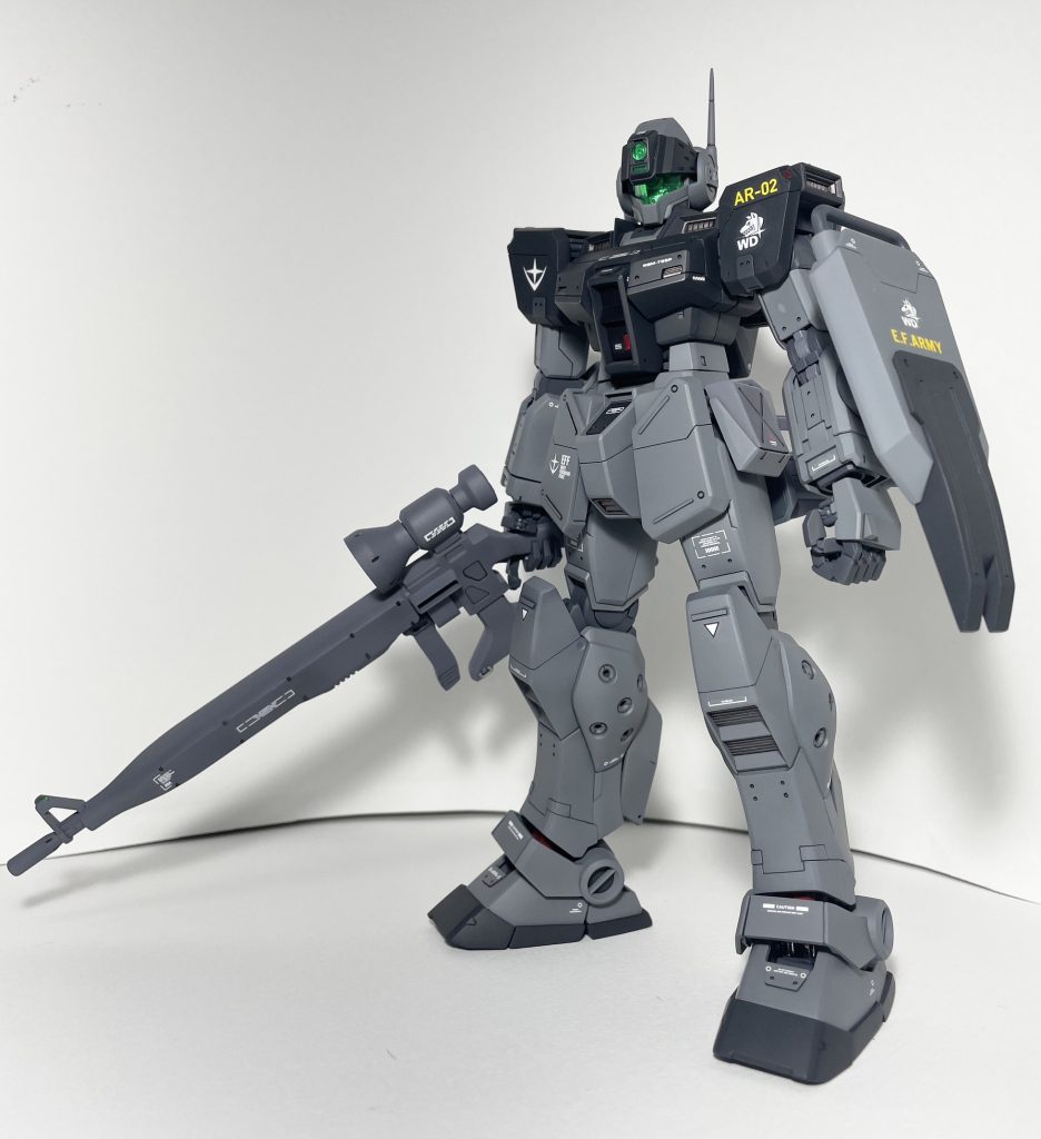 各所情報量を増やし。陸戦型のシールドを加工して取り付けました。