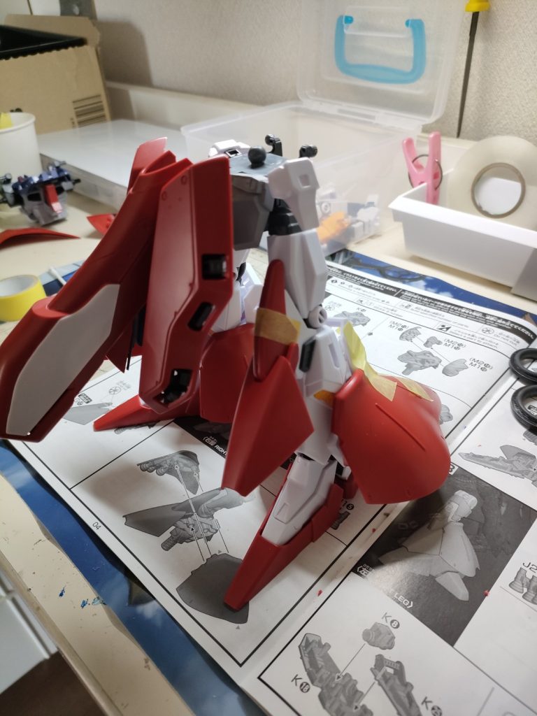 装甲部分はプラ棒やネオジム磁石など着けてくっつかせてます。