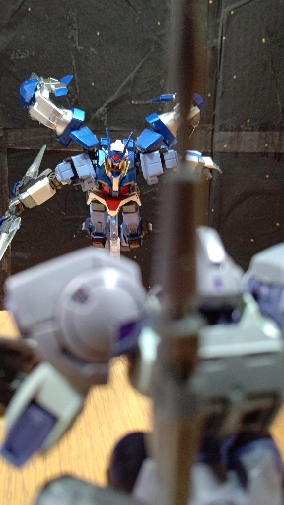 ハインドリーのパイロット(は、速い!こいつ…!バケモンか!! やられる…!)