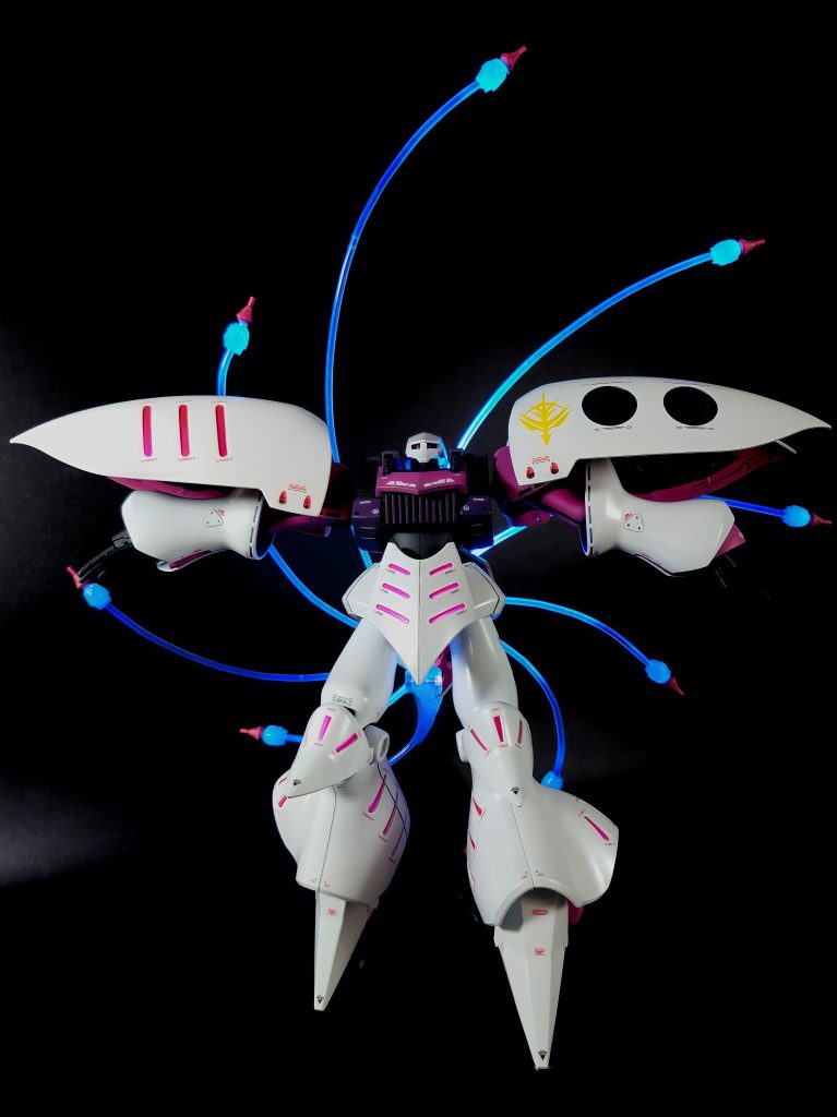 当然このパターンも作ります！今回はポリキャップの破損のせいでまともなポーズが取れないのでここまで…それにしてもなんで割れたんだろ？塗料も当ててないし、必要以上の力も加えてないんだけどなぁ…🤔