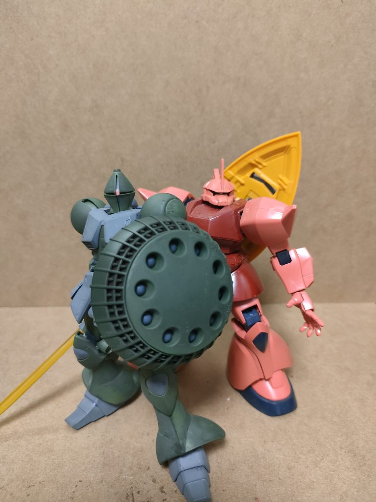 たまに思うんですけどギャンが量産されていたら、ア・バオア・クーで、ギャンが宇宙空間で、剣を振り回してたんですかね？