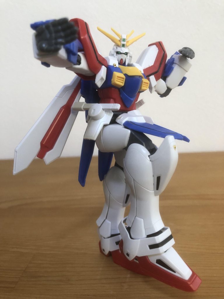 演武のポーズ。このポーズのために良い感じのバランスで片足立ちさせられる設計には感動させられました。