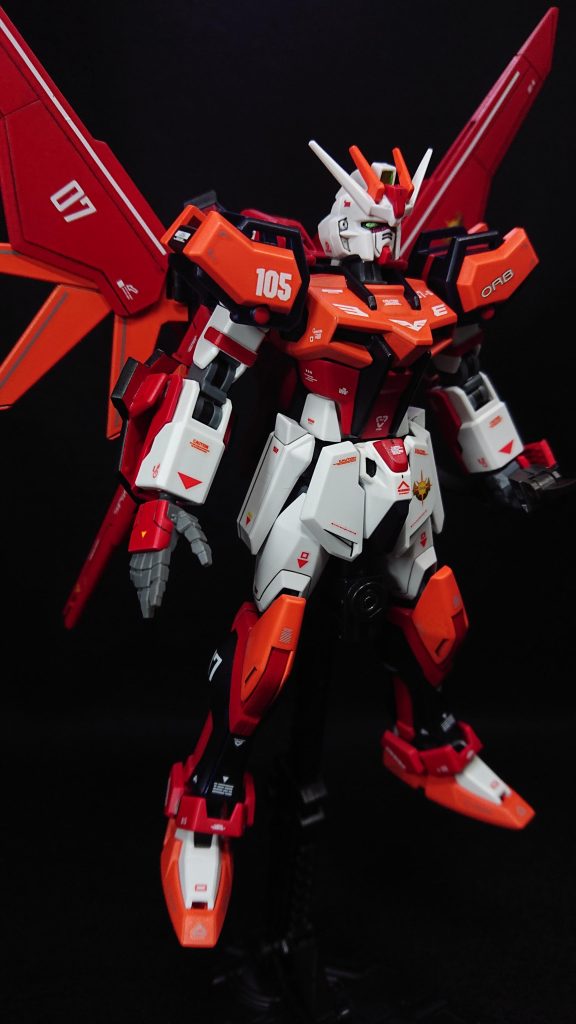 頭部 :ストライクボディ :ストライク腰部 :ストライク肩 :ストライク腕部 :ストライク脚部 :ストライクバックパック:ビルドブースター武装 :和弓(プラアクト)