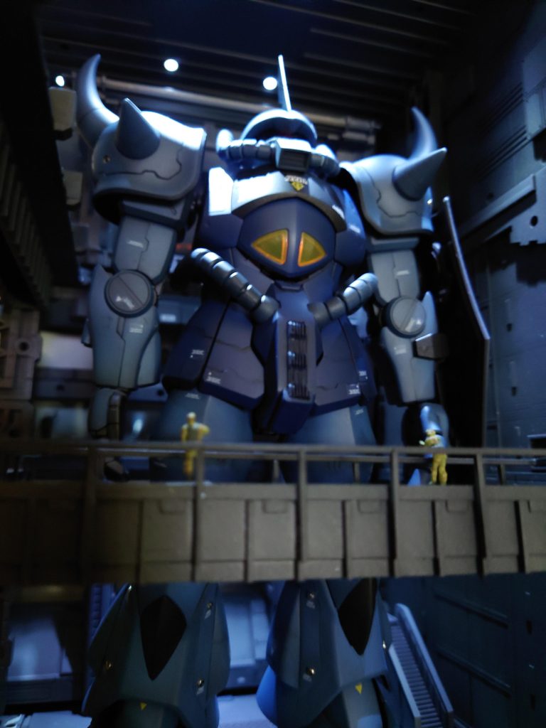 カラーは、渋めのオリジナルブルー系ですが、照明との相性が良かったかと