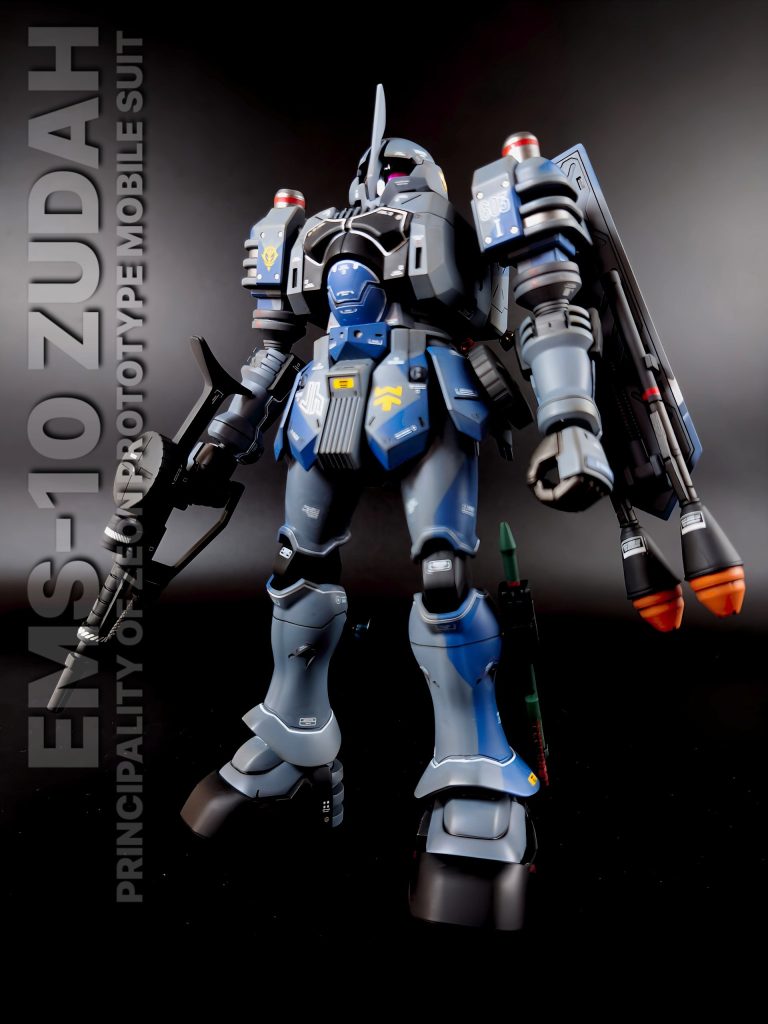 元々の出来が良いキットだと思っているので、ほとんど手入れてません。所々にメタルパーツを埋め込んだのと、シュツルム・ファウストを2つ装備させたくらい。(システムウェポンキットから流用)