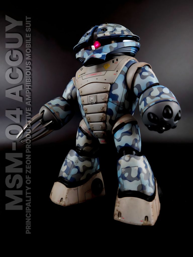 あまりにも完成されたフォルムなので手直しするところがありません(笑)。今回はちょっとしたスジ彫りと、腹と背中のリベット打ち、ランドセル横の排気口…ぐらいしかいじってないです。