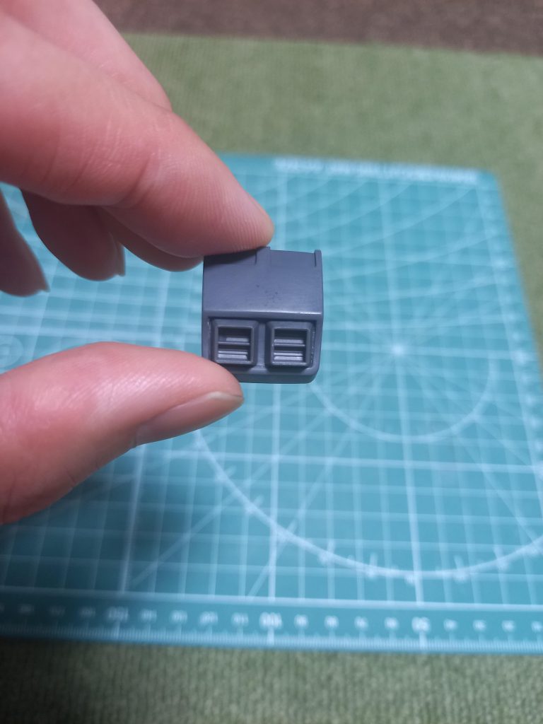 バックパックにはスラスターを追加して、機動力UPをイメージしました💨