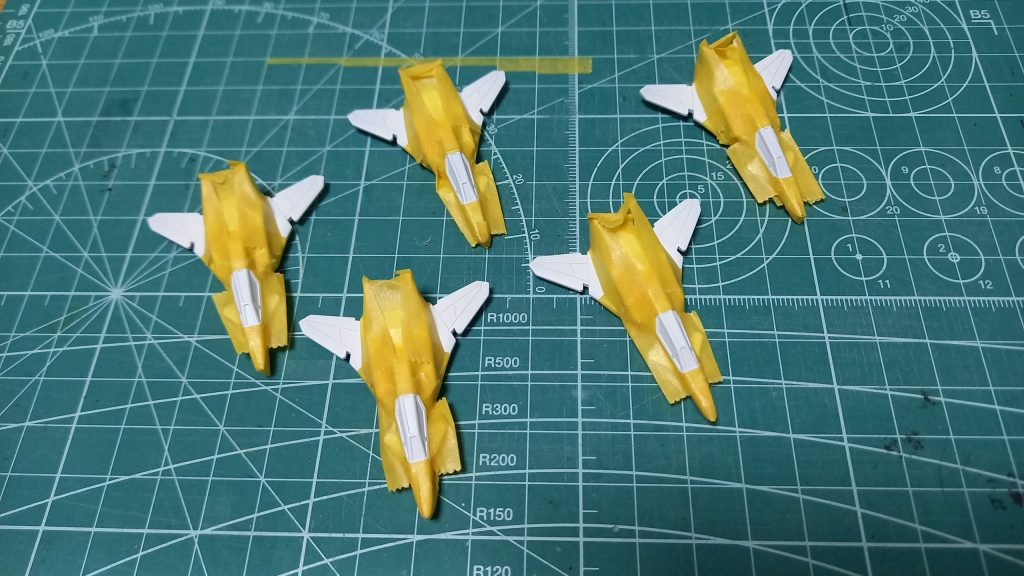 HGのオマケ的なこともあり、色分けは無しだったので、マスキングや部分塗装が大変でした💦