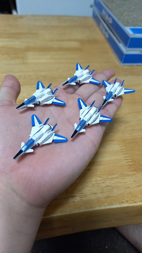 デカールを貼る前です…少し単調な感じだったのでデカールを貼ることにしました✌