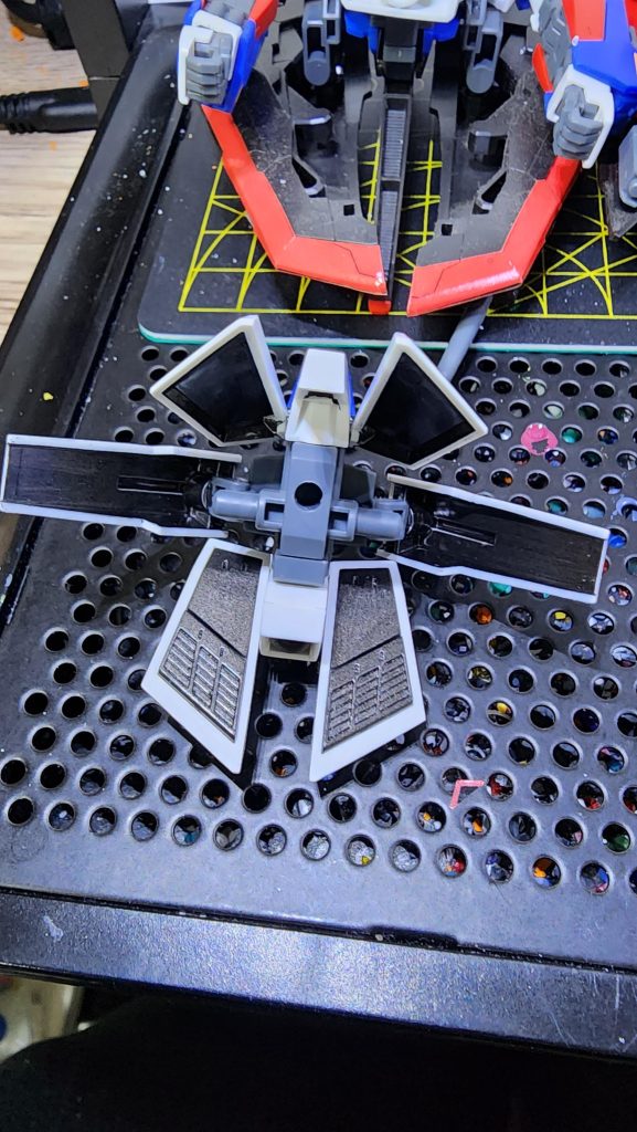 いつものこだわり、アーマー裏塗装は忘れず(笑)