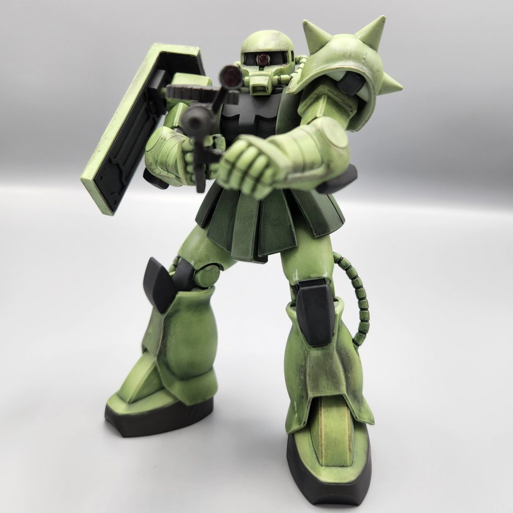 ザクマシンガン装備。