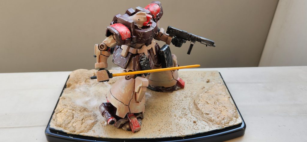 100均のケースに入れるため、初ジオラマに挑戦