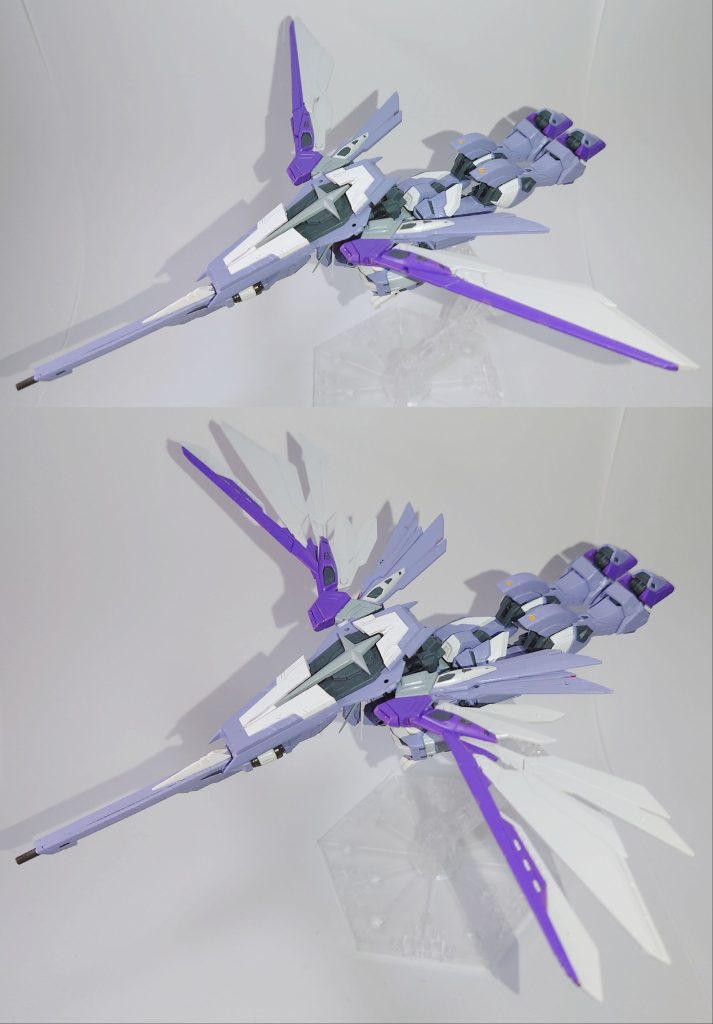 オリジナルギミックその2「バード形態」RGなので当然ウイング展開も可能。シールドはさすがに難しかったので変形用のものを用意。