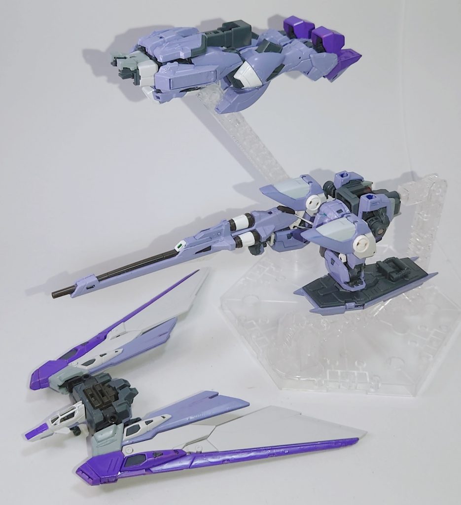 オリジナルギミックその1「分離合体機構」原型機のインパルス同様分離合体が可能。バックパックはコアブロック部分と一体化しています(合体時はバラして付ける)。