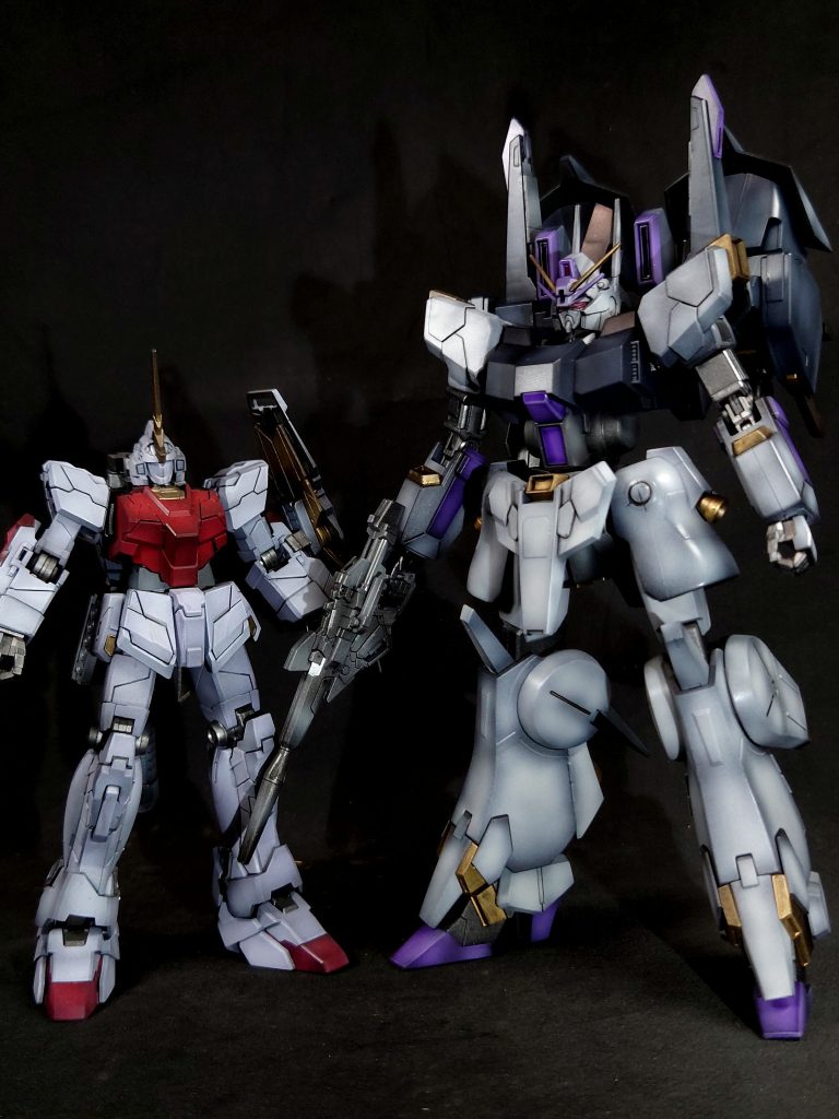 恒例の大きさ比較。ユニコーンより圧倒的にデカい。