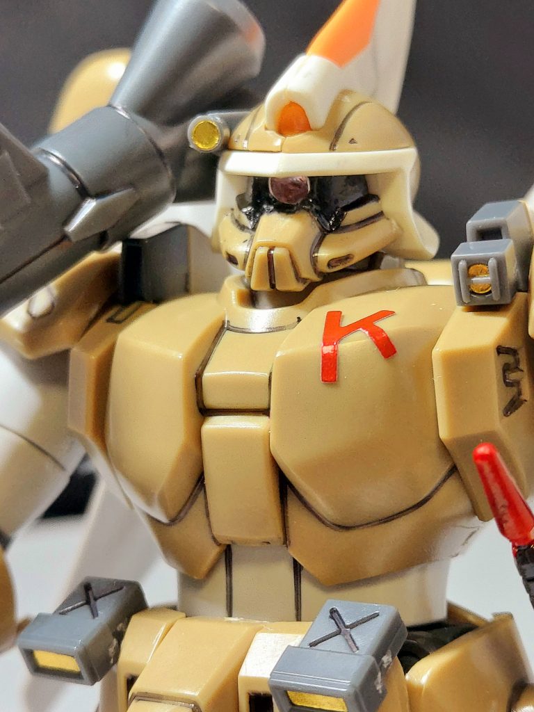 すこし汚くなってしまいましたがメカっぽい感じにはなったかと思うので自分的には満足です(-∀-`; )100円ショップの物で作ってみました✨