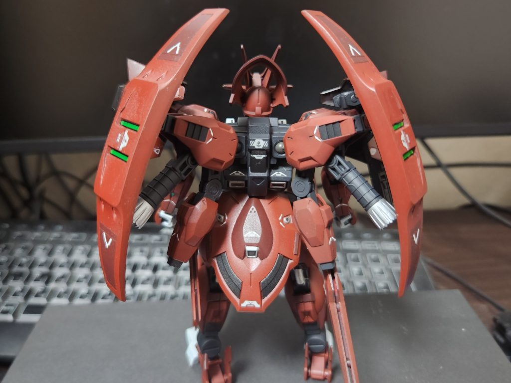 イーシュバラ、アンビカーもありますが、台座がないため展開した写真が撮れないorz