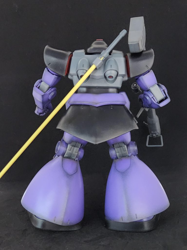 後ろ。バーニアの中にちょっと赤を塗る作業が一番気持ち良かったです(笑)