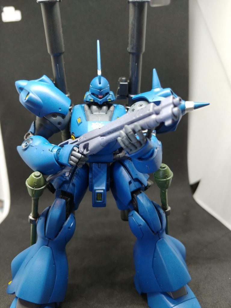 今回の使用マーカーは【ガンダムブルー×ガンダムイエロー少々】、【ガンダムブルー×ガンダムイエロー少々×ヘビーガンメタリック少々】、【ガンダムイエロー×蛍光ピンク少々×シャインシルバー少々】、ガンダムグレー、ガンダムメカグレー、ファントムグレー、ジオングレー、ヘビーガンメタリック、ザクダークグリーン、トランザムホロレッド、ガンダムメッキシルバー、イエローゴールド、ガンダムブラック、【ガンダムブラック×ガンダムゴールド】、【ガンダムメカグレー×ニューホワイト】、水性ホビーカラー つや消しブラック[inﾏｰｶｰ]
