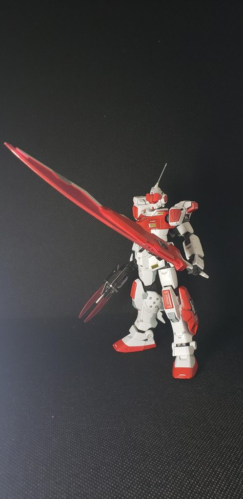 プロポーションを変更して少し足を長くするだけで見た目がかなり変わってヒロイックな感じになりました。