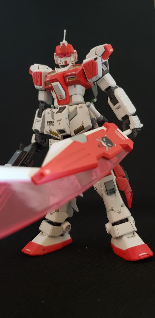 デカールは設定通りではなく自分の好みで部隊マークなど貼ってます。