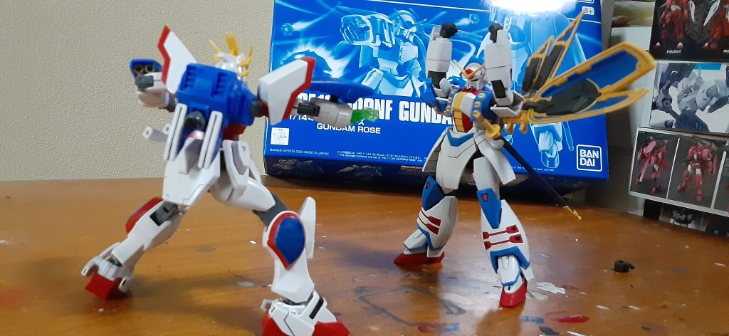 まあ、このガンダムローズがプレバンで出たのに対して色々意見ありましたが、私個人は仕方ないかなと。そもそも30年近く経ってHG化されたこと自体かなりびっくりしました。さらに当時の作品自体に対する意見、いまだにアンチもいるのわかってるだろうからかなと。次は個人的にボルトガンダム出して欲しいですね、グラビトン・ハンマーのビームチェーンの表現方法が気になります。