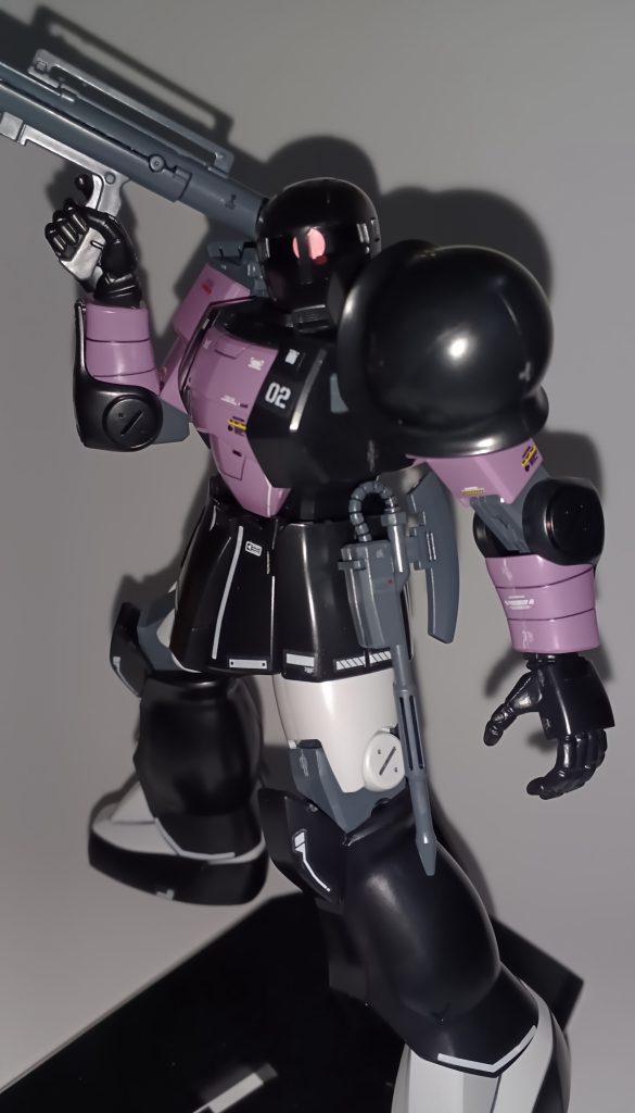 暗い中でモノアイが光るとこやってみたかったけど、あんまり上手くいかないですね。