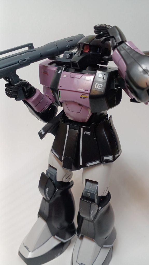 ジオンに、栄光あれ。敬礼！