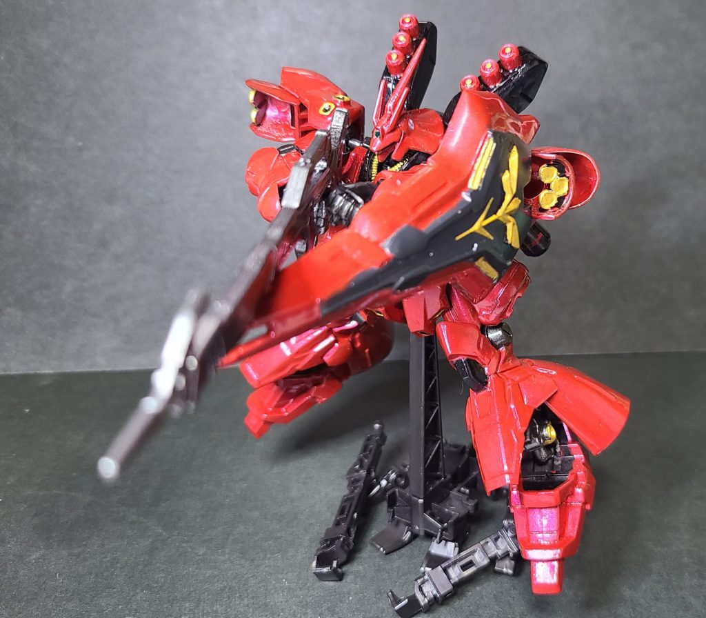 実はこの子は、左膝の関節のリングが割れて修復はしているのですが、怖くてポージングによる負荷がかかる事が怖い状態ですフルABSの怖さですね。