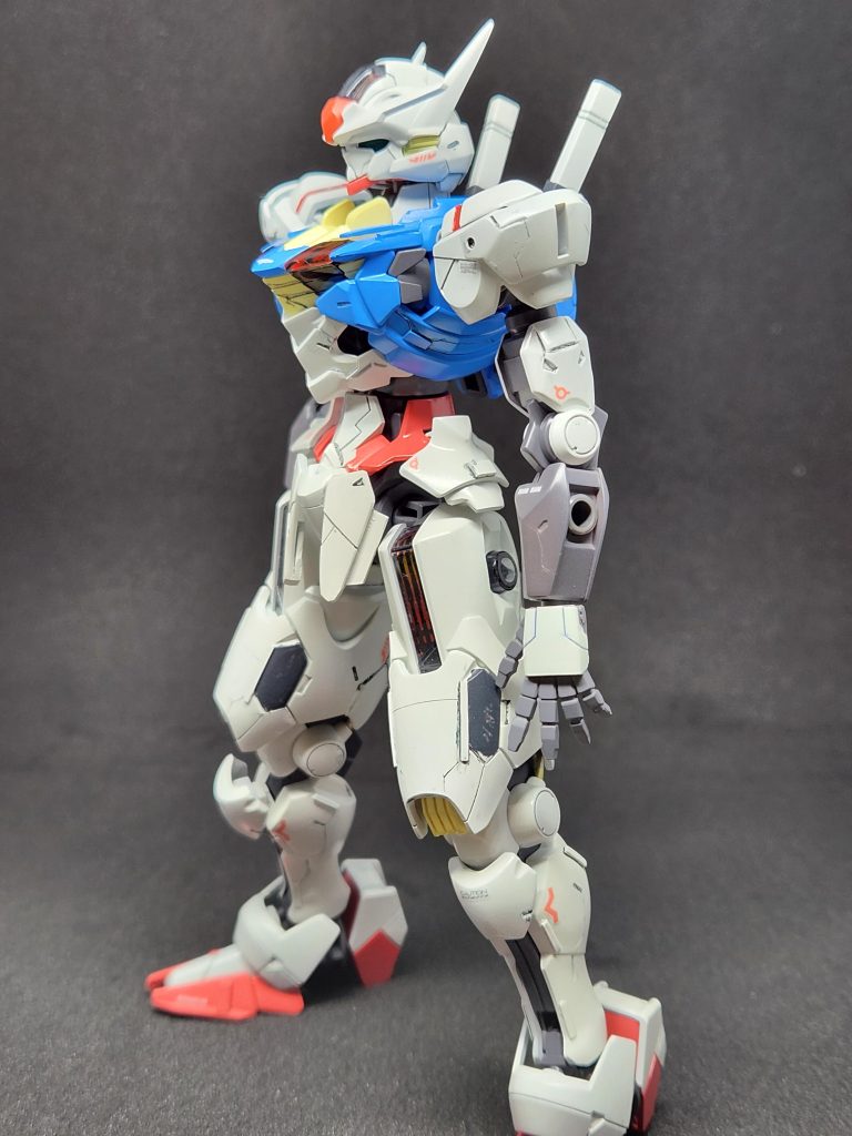 主な工作は後ハメ加工にスジボリ、プラチップの切り貼りと基本的な工作に留めています！足のソール部分はプラバンで大型化してます！