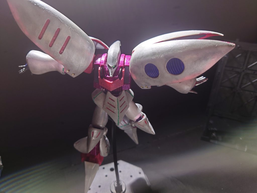 3ヶ月くらい前からキュベレイはマニキュアで作ったろ！と思い構想に構想を重ねて何とか形にすることが出来ました。 ただ、何事も塗り過ぎはよくないのと、ノウハウがなかったので触るとベタつきが気になるので、今後の作品につなげていきたいですね。 ハマーン様、ﾊﾞﾝｻﾞｰｰｰｲ!!!