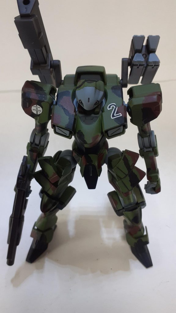 今回は初の筆で迷彩塗装をやってみました！