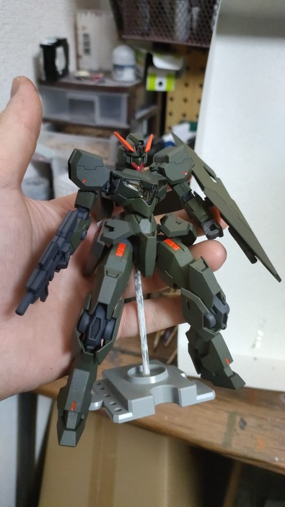 正しくはこんな色なんですけども写真にちゃんと反映させるのが難しすぎる！