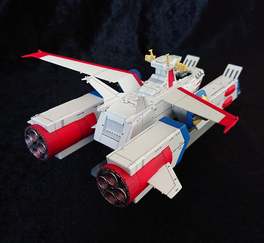 自分でもびっくりするぐらいかっこよくバーニアが塗れました。飾ると見えません(電動回転台座がほしい)😭